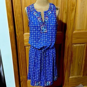 SLEEVELESS DRESS CUTE PATTERN SMALL NEVER WORN